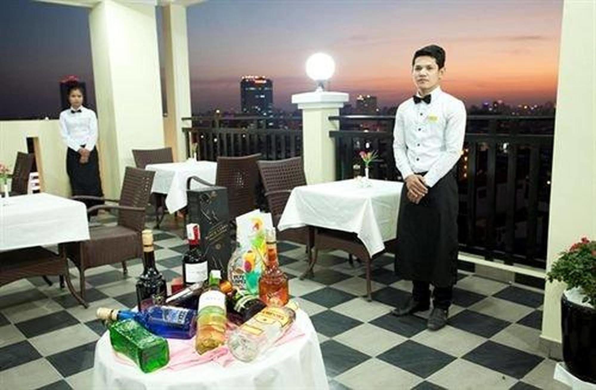 Rumduol Grand Hotel Phnom Penh Esterno foto