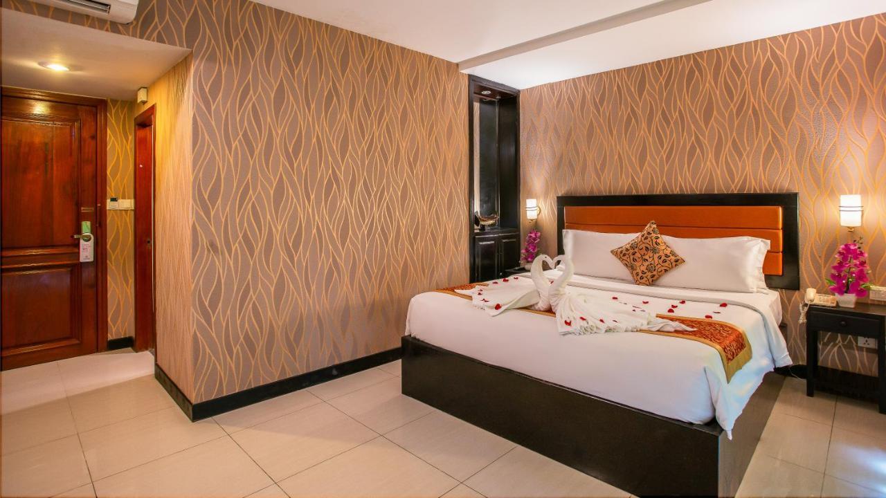 Rumduol Grand Hotel Phnom Penh Esterno foto